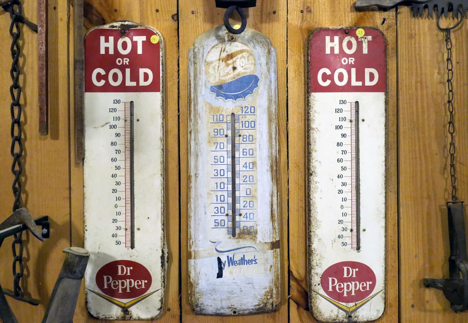 Convert Celsius to Fahrenheit and back in Swift